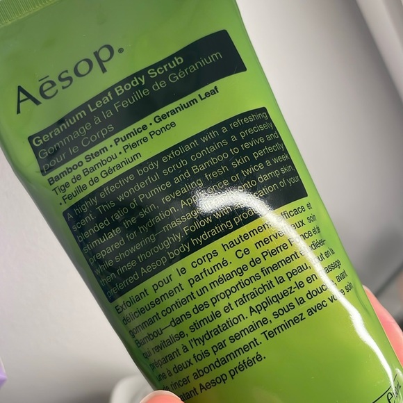 Aesop Geranium Leaf Body Scrub - Picture 1 of 4